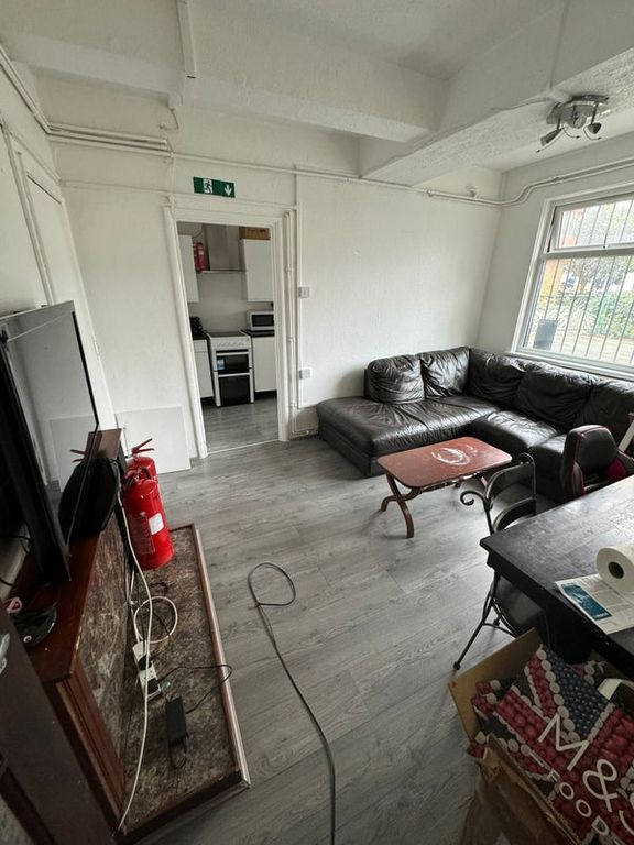 Property photo 2 of 4