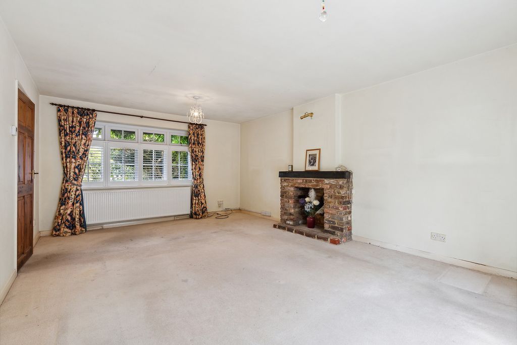 Property photo 1 of 25