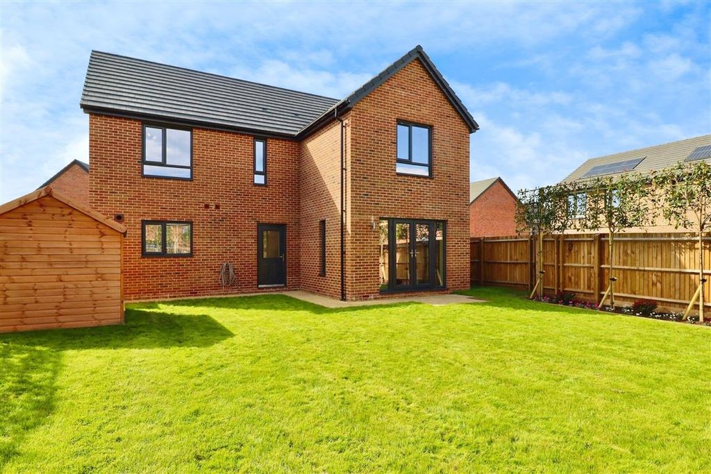 Property photo 2 of 17