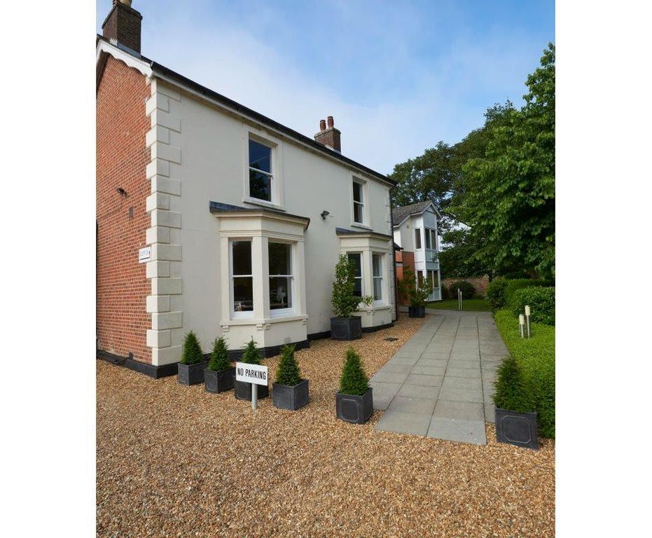 Property photo 1 of 5