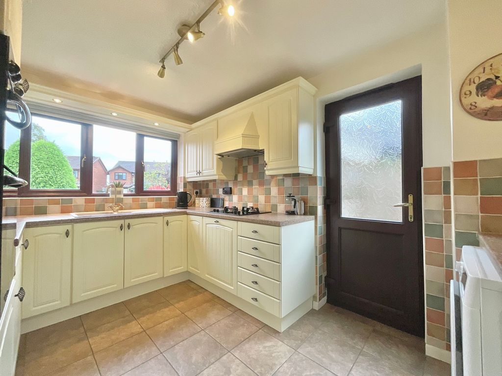 Property photo 3 of 22