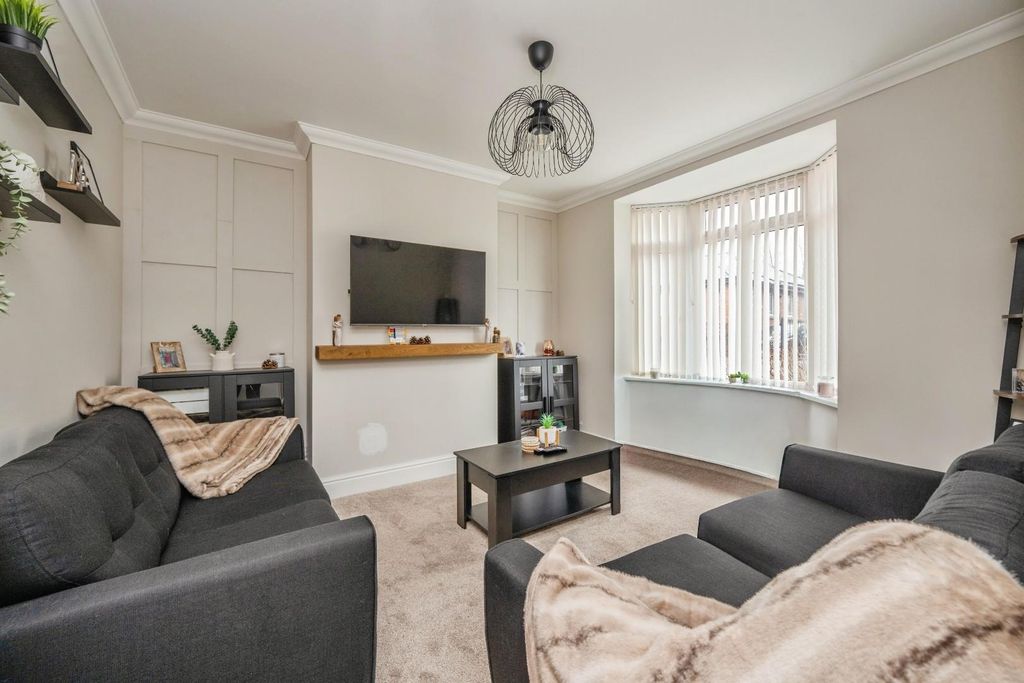 Property photo 3 of 31 15Sharpestreet-30.Jpg