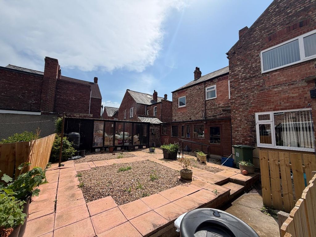 Property photo 2 of 14 External