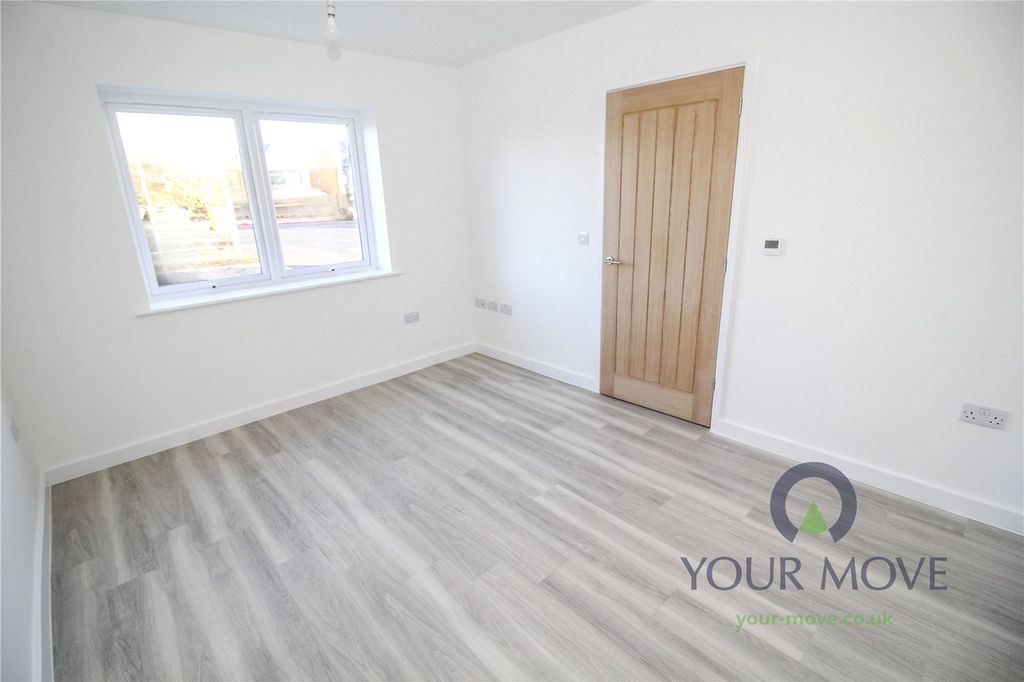 Property photo 2 of 27 Living Room