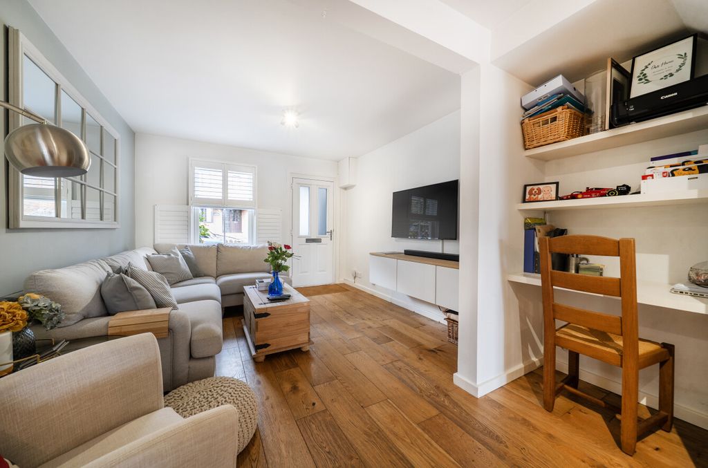 Property photo 3 of 16 1442348-8-69Dce3F...