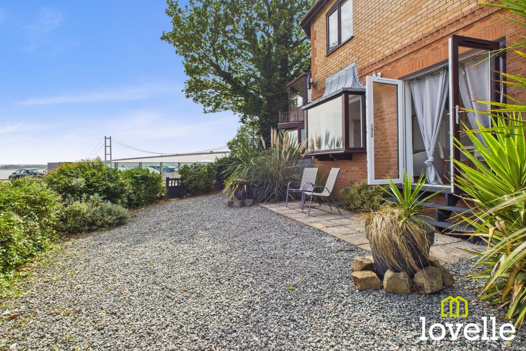 Property photo 3 of 21