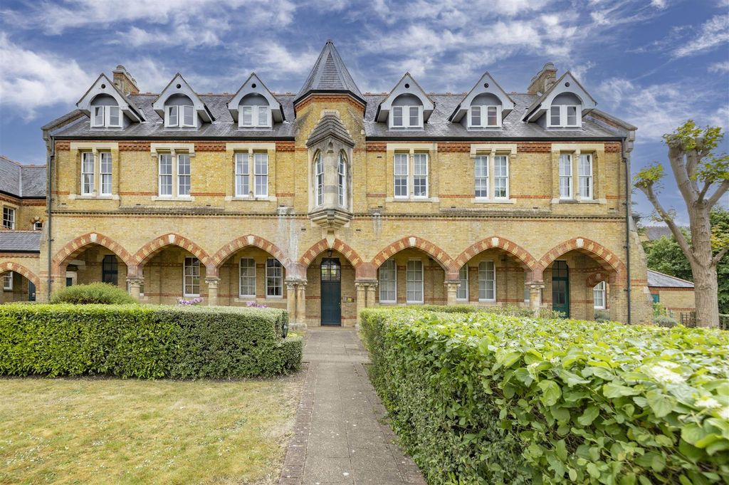 Property photo 1 of 13 Coopers Estate Agents