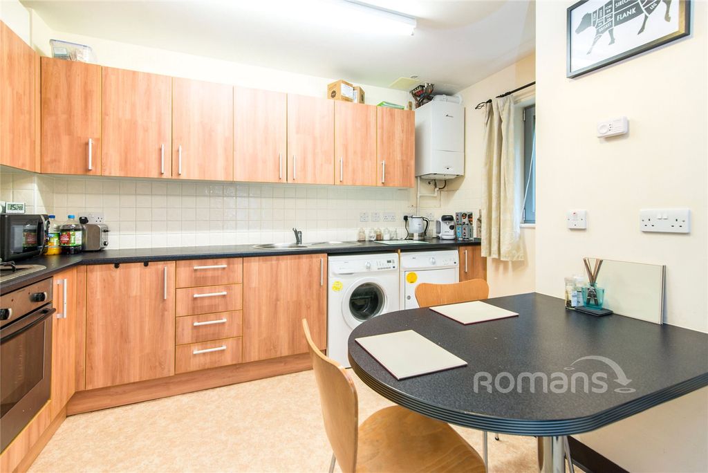 Property photo 2 of 7 Picture No. 10