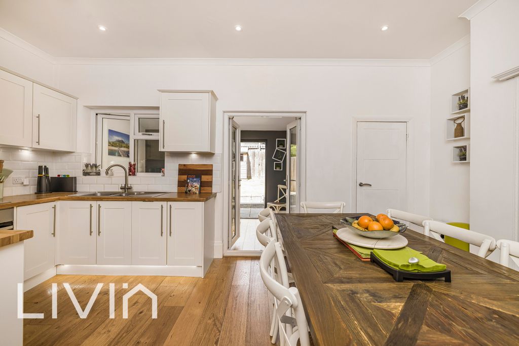 Property photo 2 of 13 120A6143