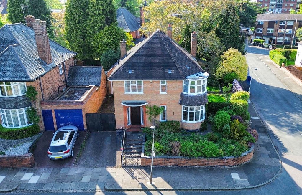 Property photo 1 of 34