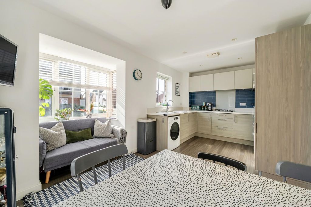 Property photo 3 of 30 1419798-10-699ee64199F30.Jpg