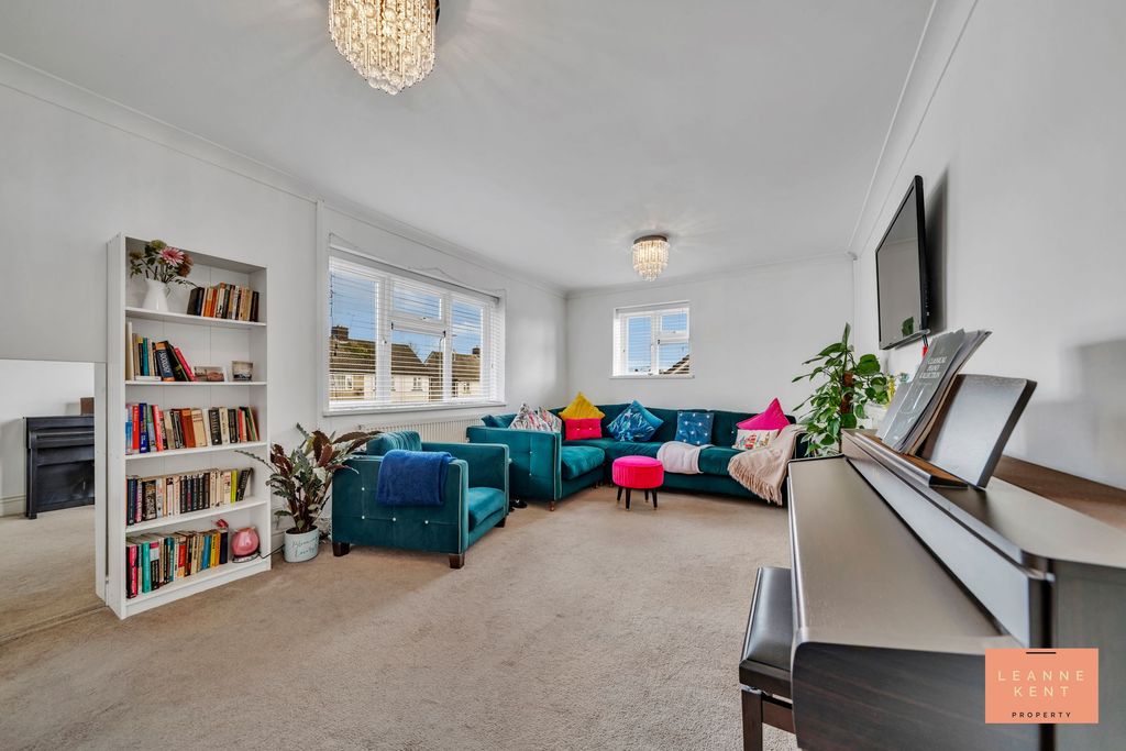 Property photo 1 of 30