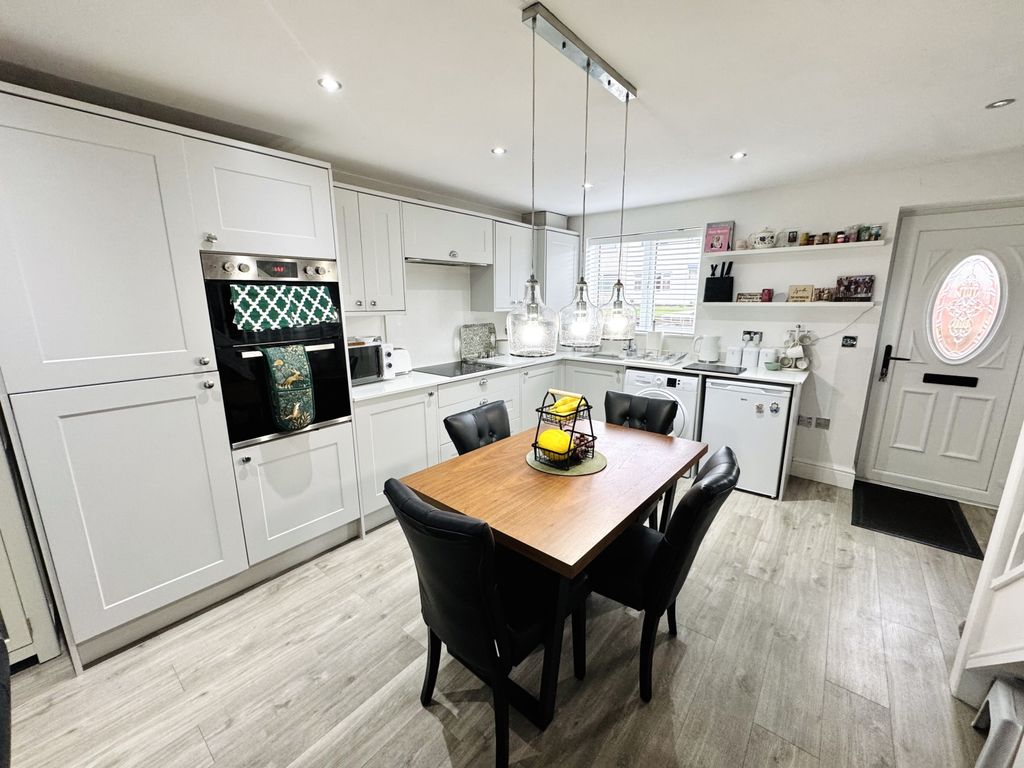 Property photo 3 of 19 Img_0014