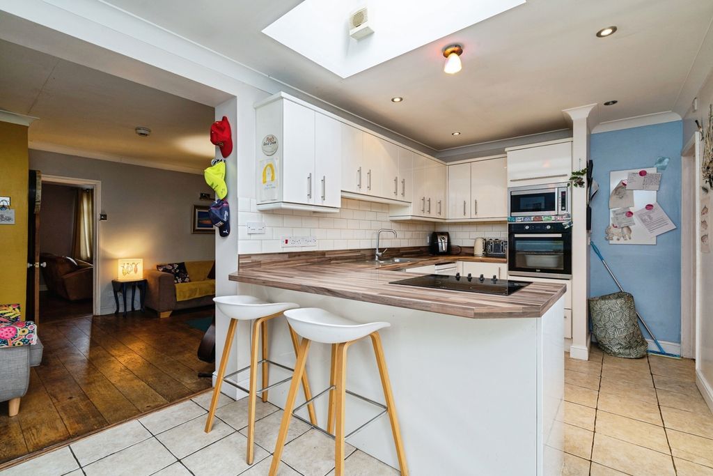 Property photo 2 of 18 Pbox-Img.Jpg