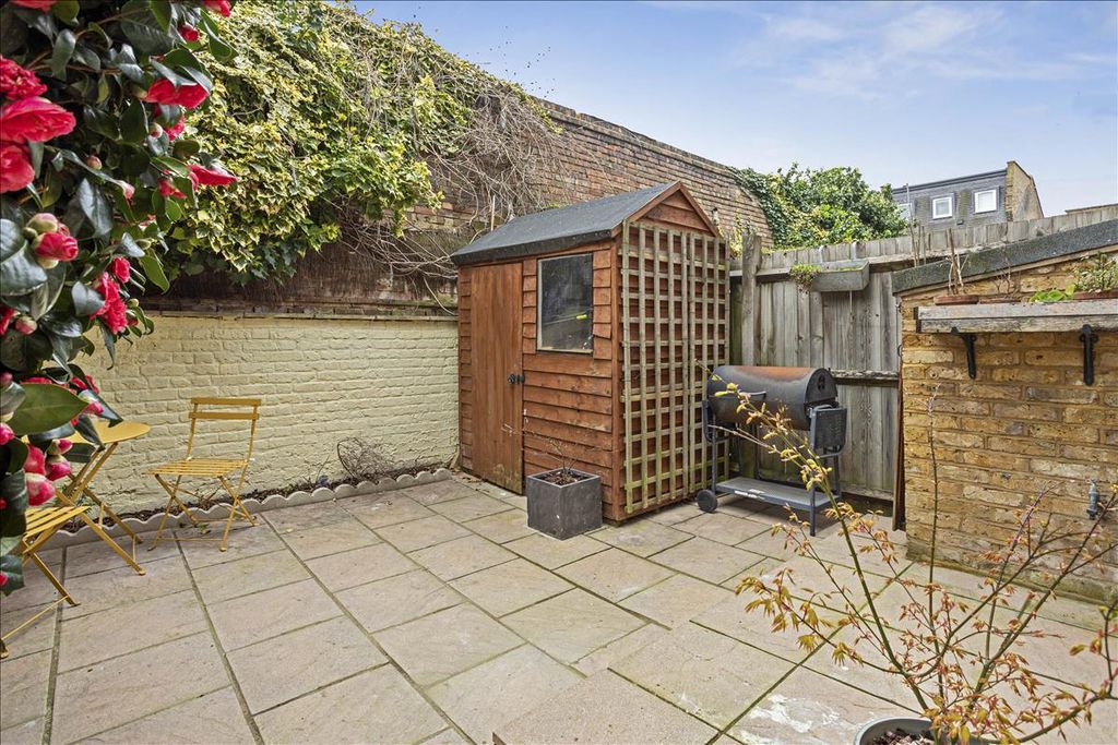 Property photo 2 of 13