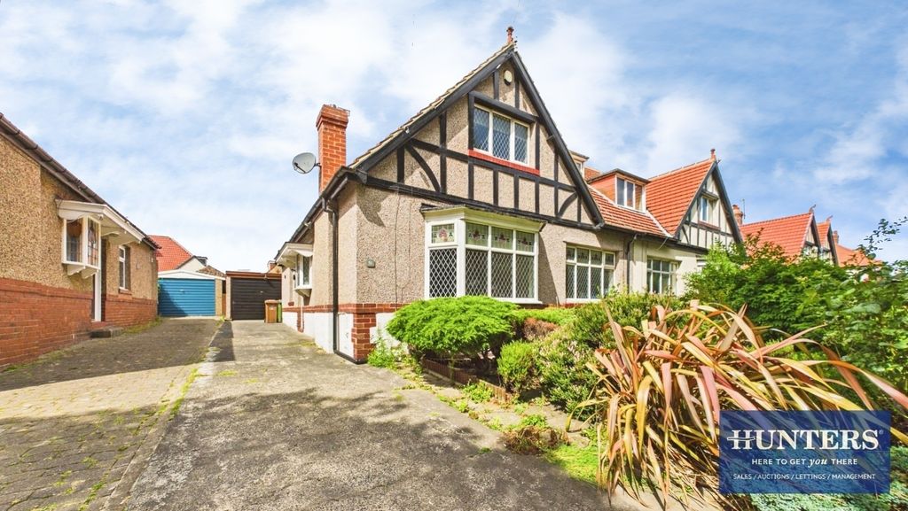 Property photo 1 of 18 External