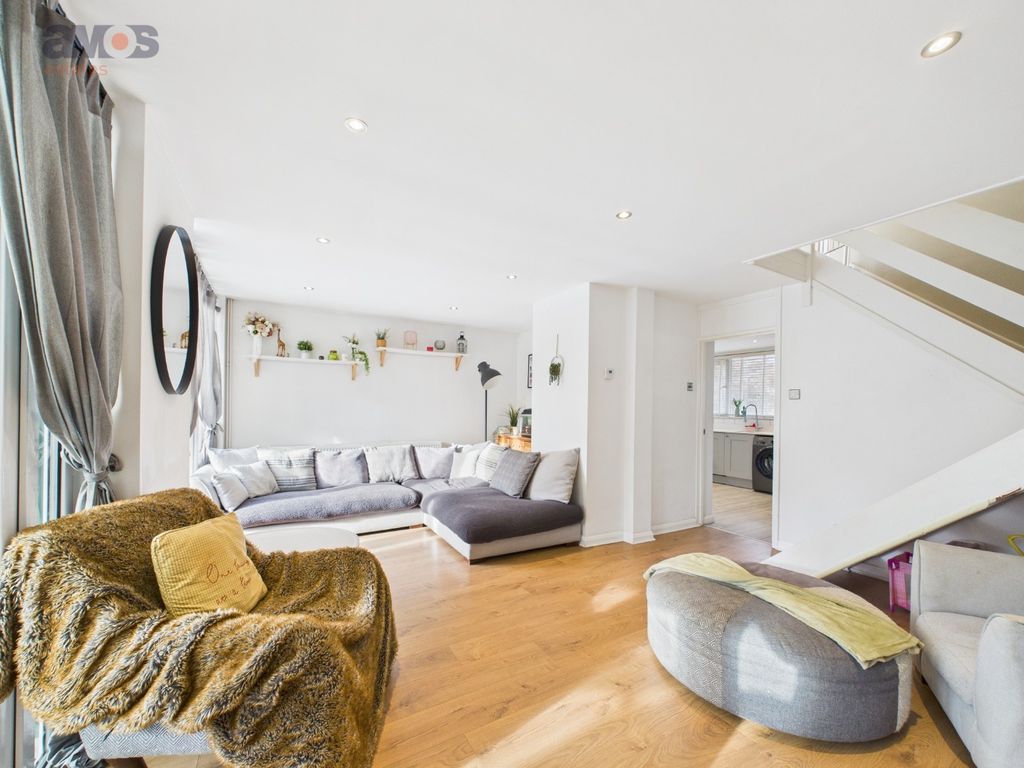 Property photo 3 of 15 4821277