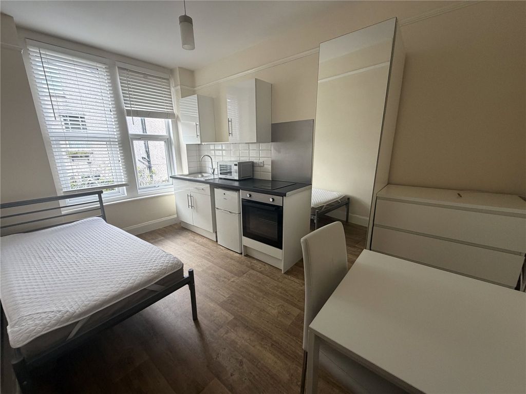 Property photo 2 of 6 Picture No. 02