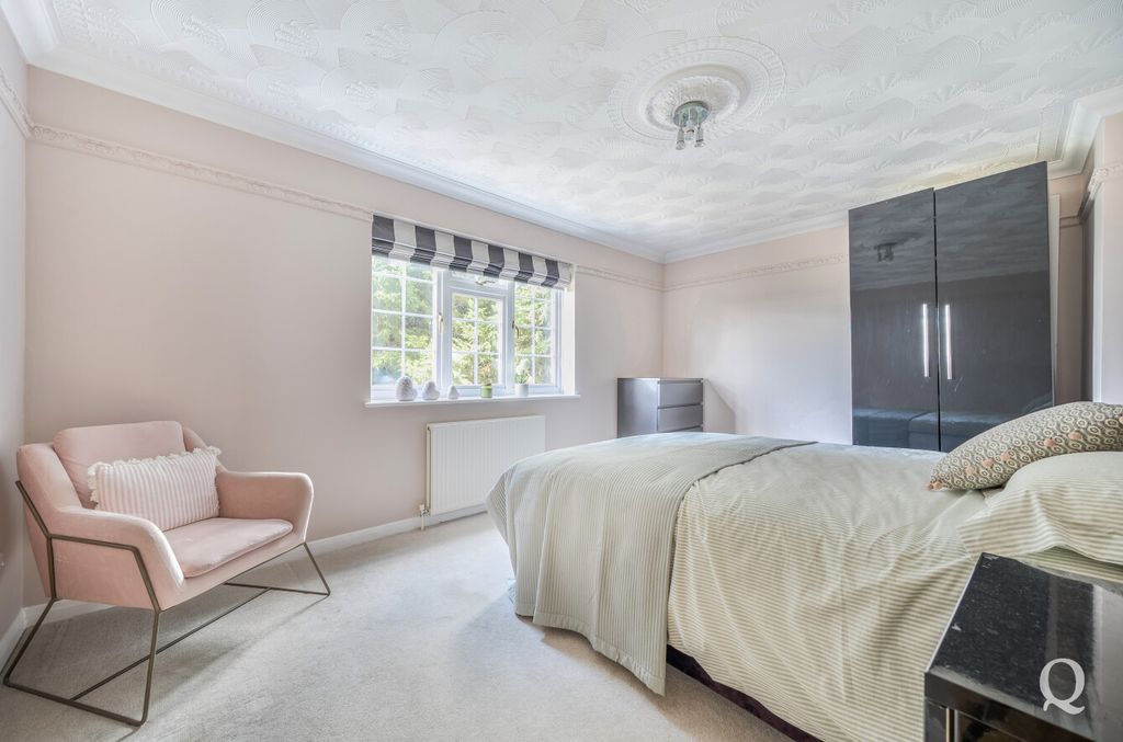 Property photo 3 of 38 608B2426-B8Fd-422...