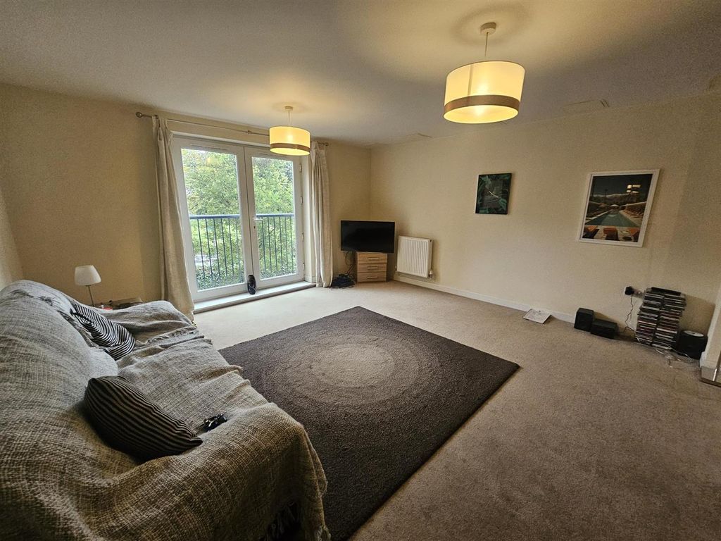 Property photo 3 of 10 1000051280.Jpg