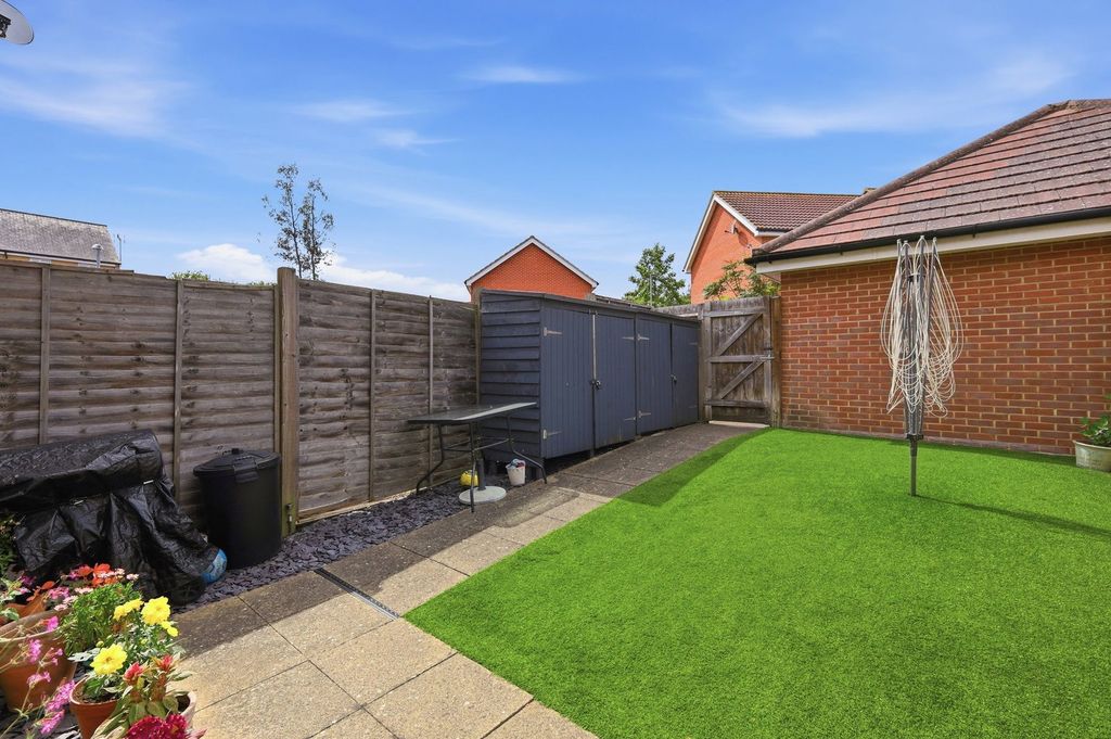 Property photo 2 of 16