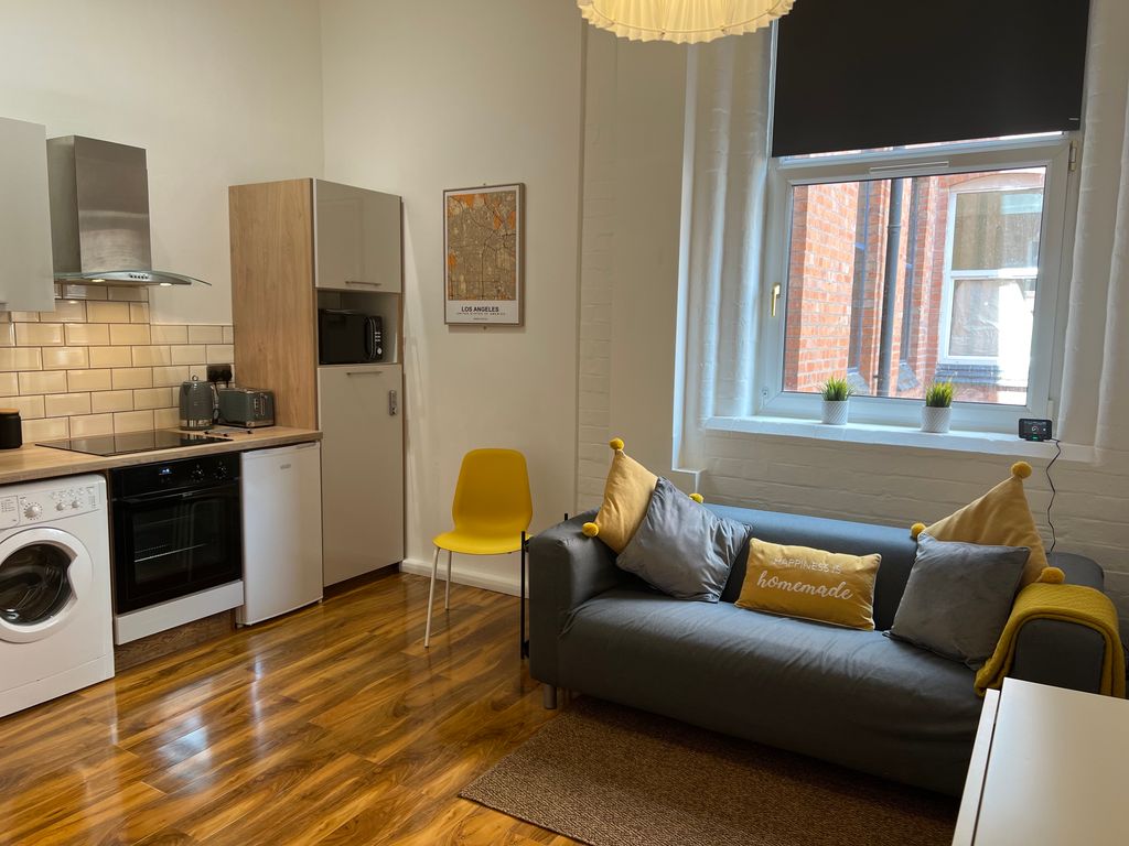 Property photo 1 of 11 Lounge