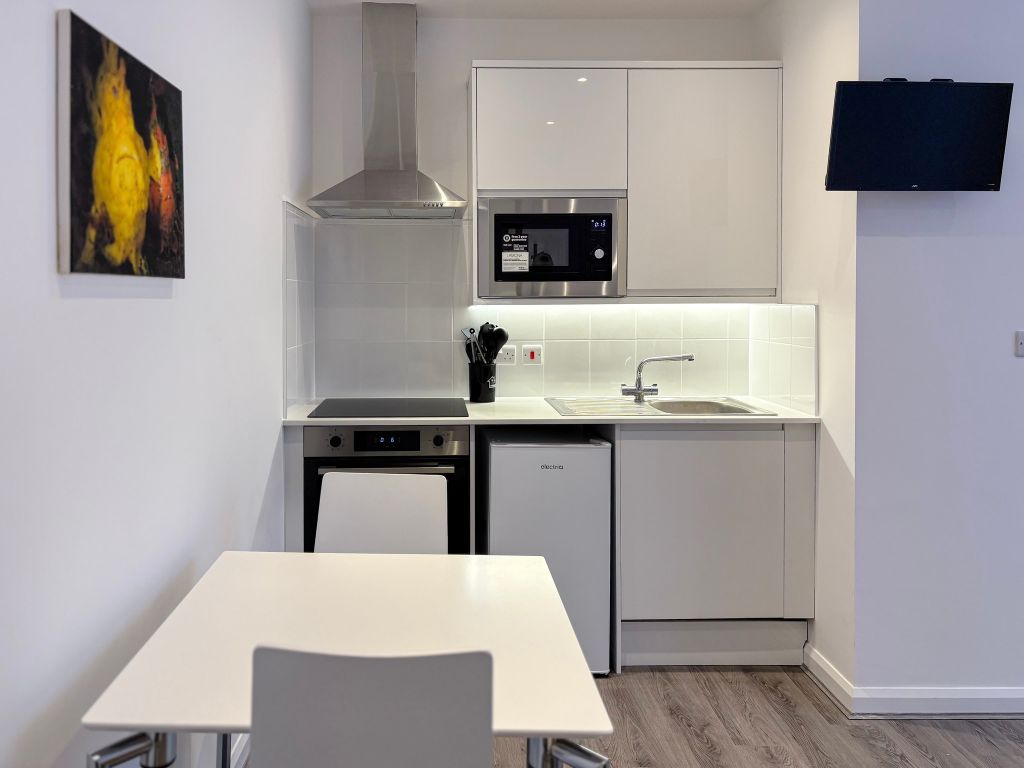 Property photo 2 of 17 Kitchen