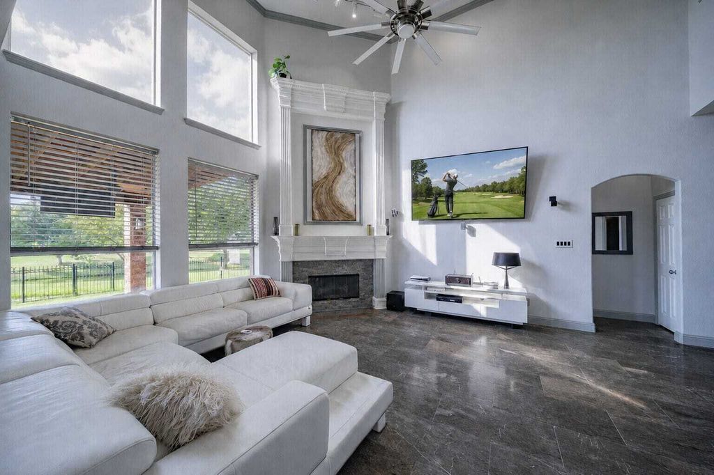 Property photo 3 of 28 <Alttext/>