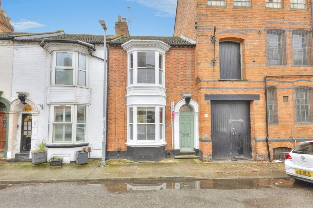 Property photo 1 of 20