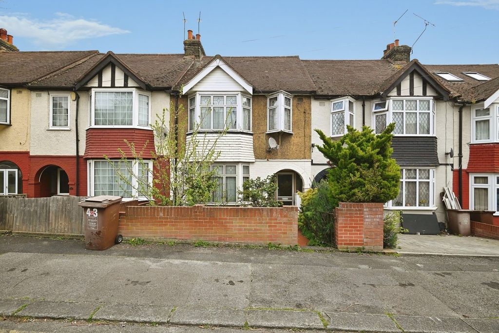 Property photo 1 of 12