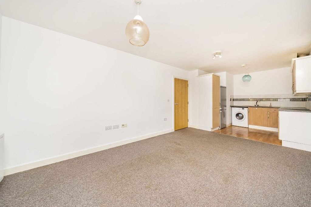 Property photo 2 of 4