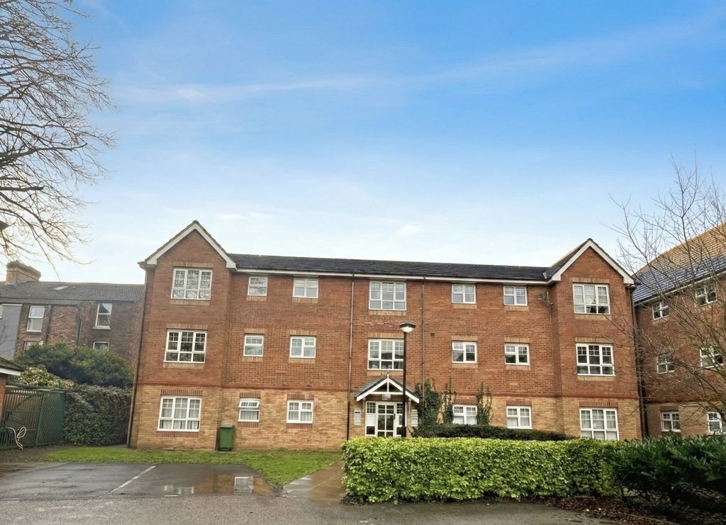 Property photo 1 of 8