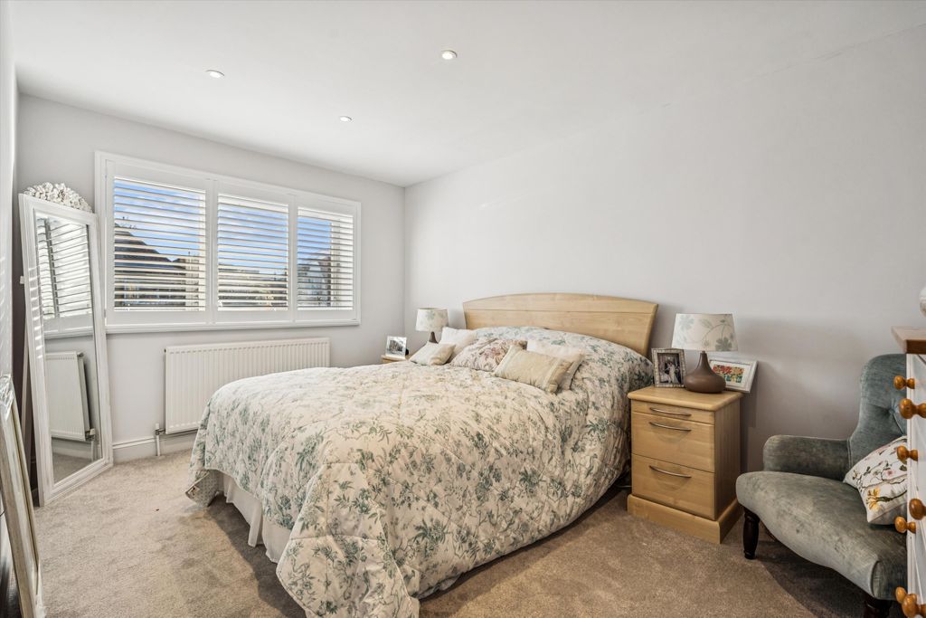 Property photo 3 of 12 Image