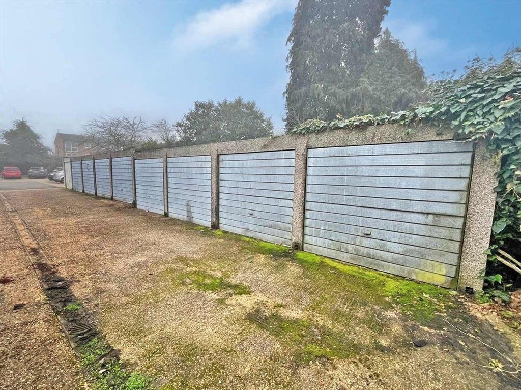 Property photo 3 of 6