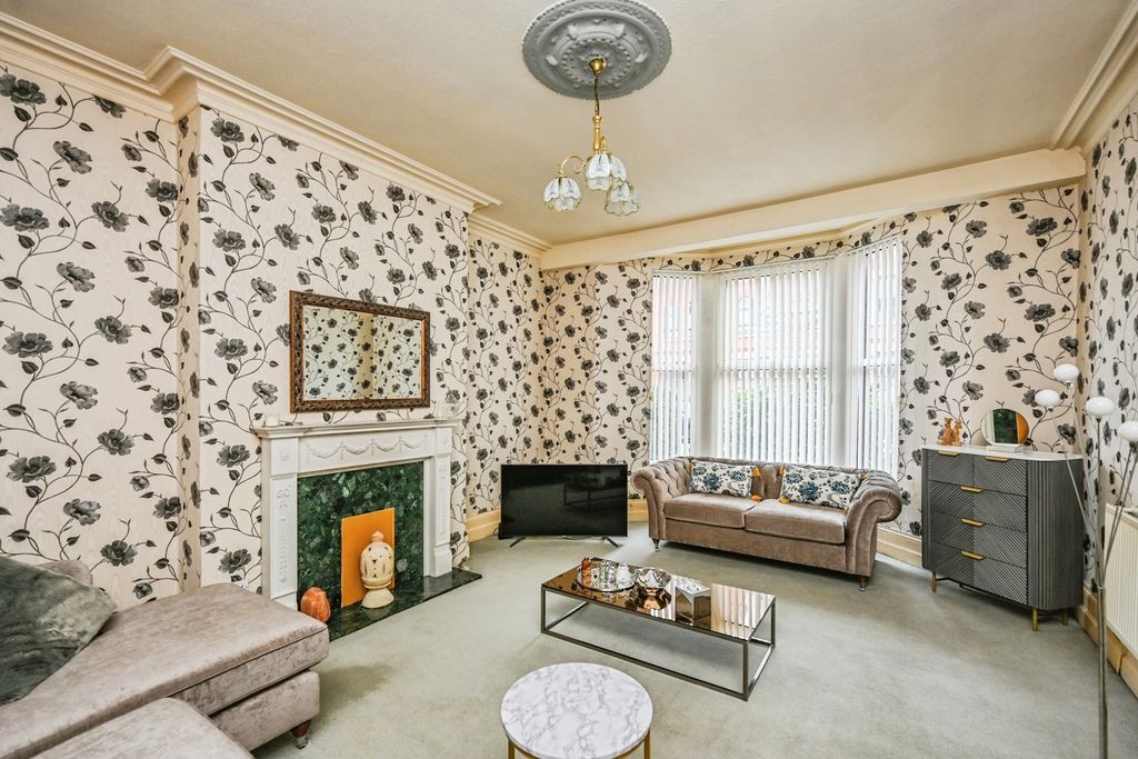 Property photo 2 of 20 Photo