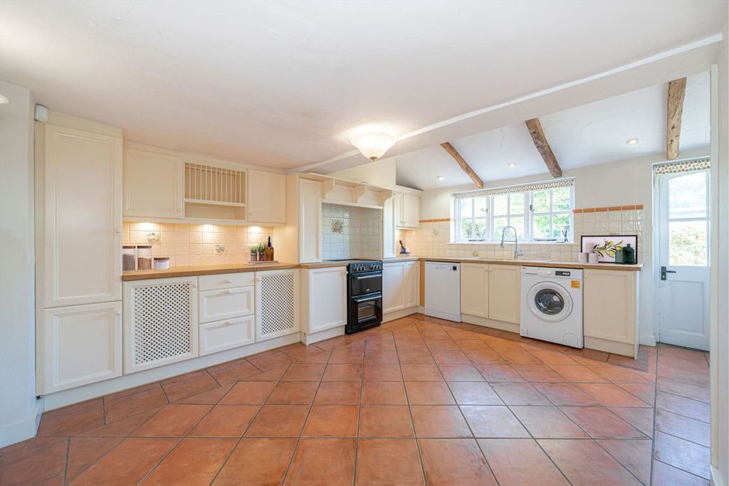 Property photo 3 of 7