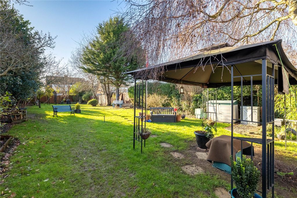 Property photo 2 of 16 Picture No. 14