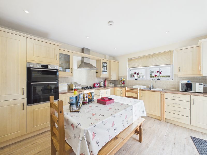 Property photo 2 of 15 Kitchen/Dining Room