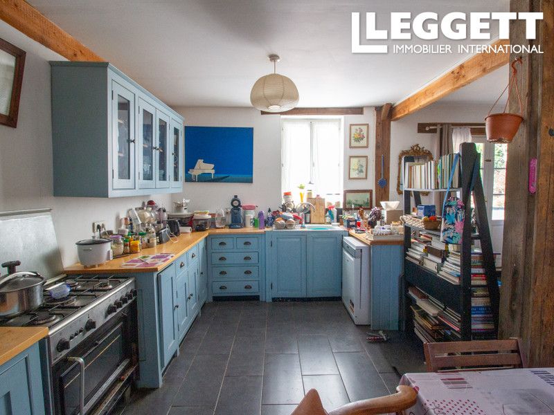 Property photo 3 of 10
