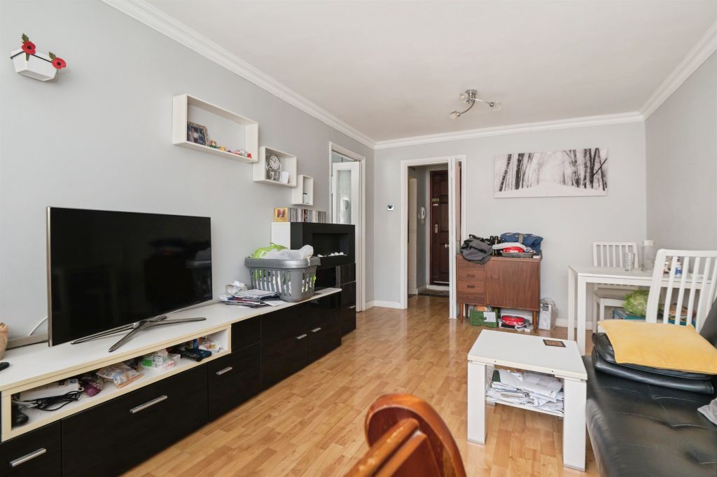 Property photo 3 of 12