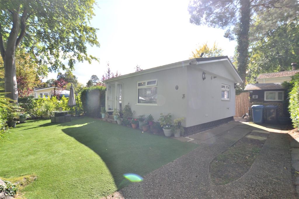 Property photo 1 of 11 Front.Jpg