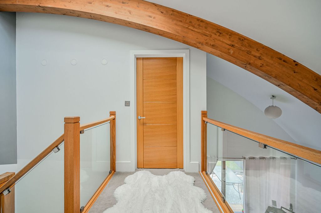 Property photo 1 of 27