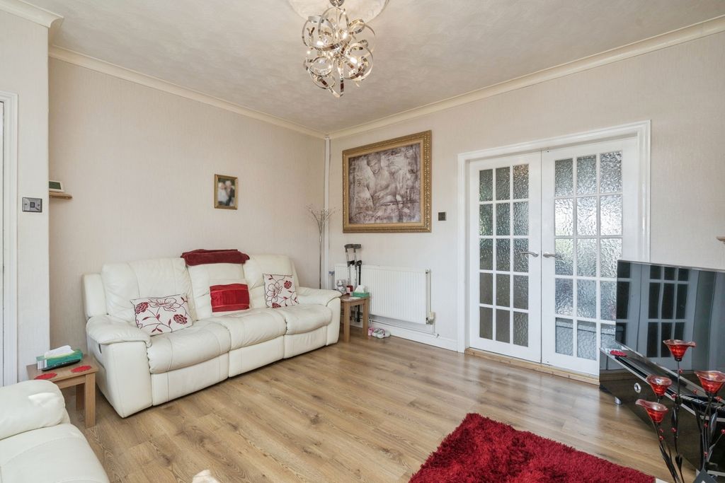 Property photo 3 of 20 Pbox-Img.Jpg