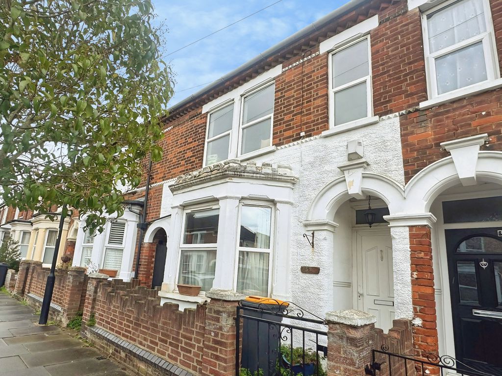 Property photo 1 of 17