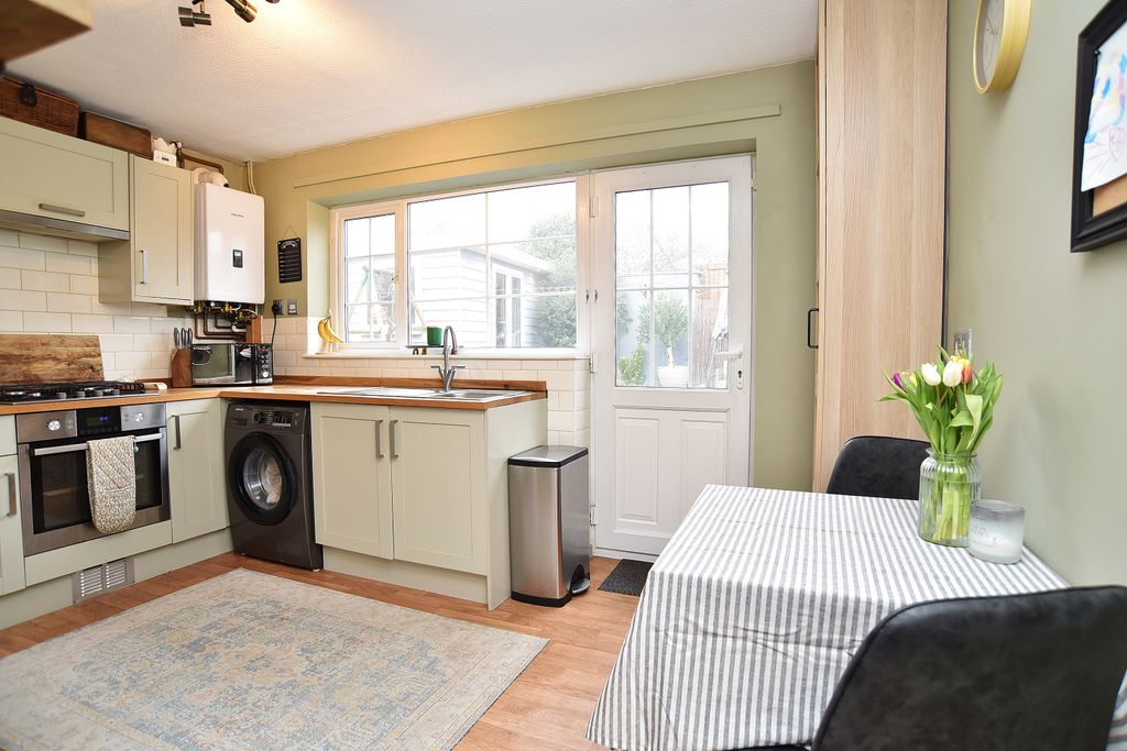 Property photo 3 of 14