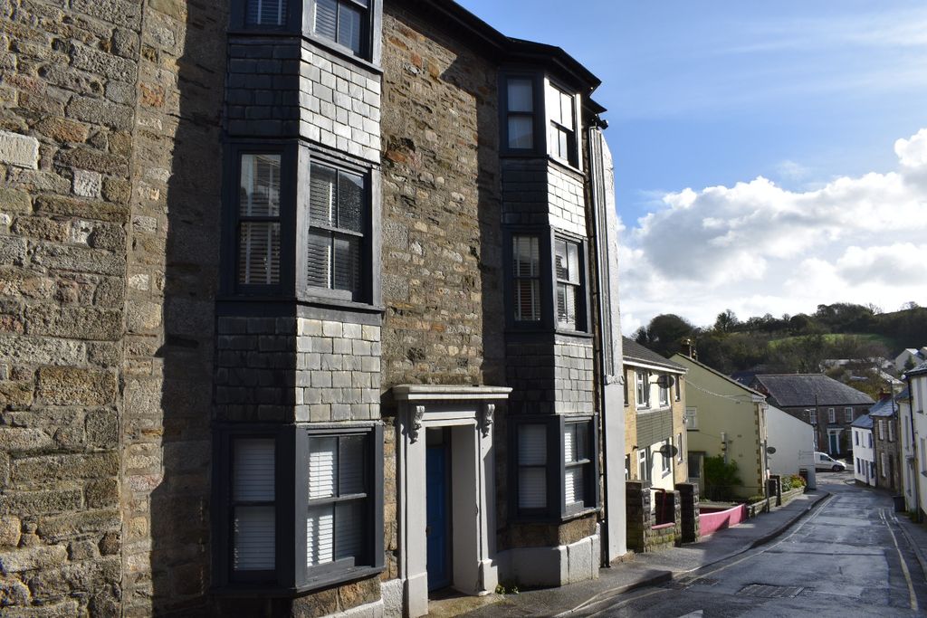 Property photo 3 of 9