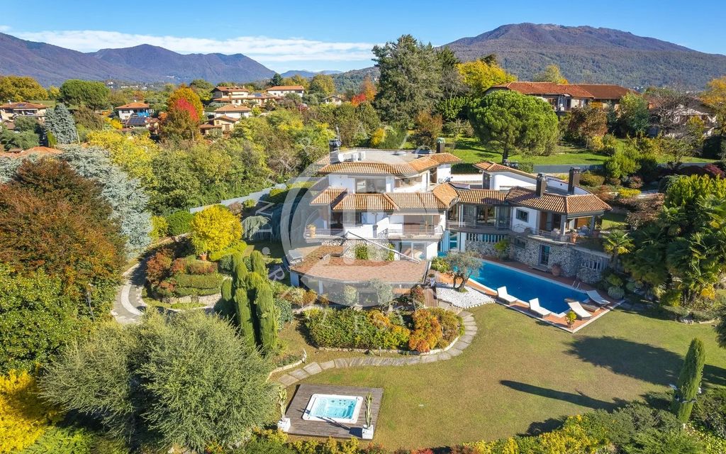 Property photo 2 of 52