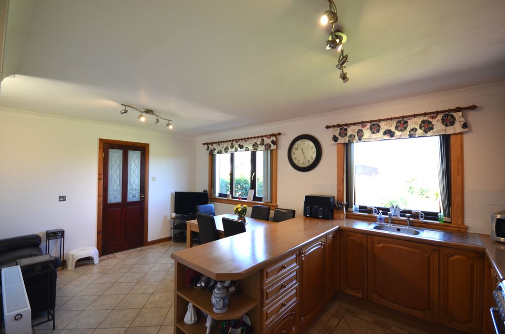 Property photo 2 of 47