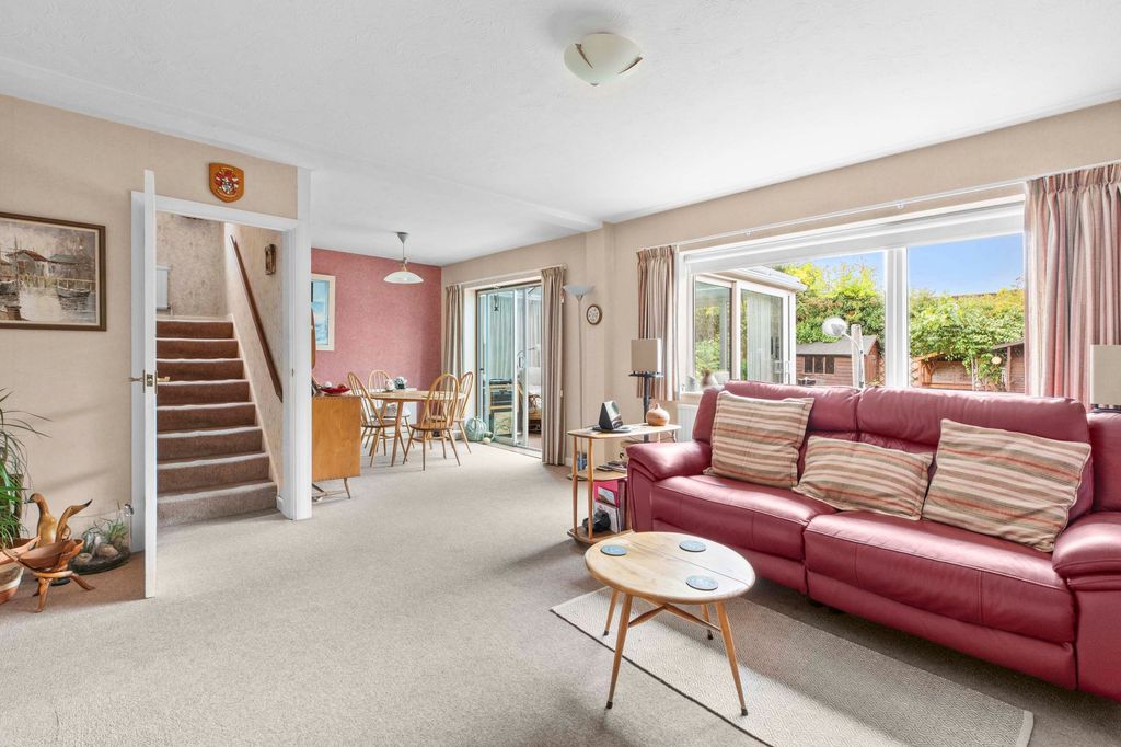 Property photo 3 of 14
