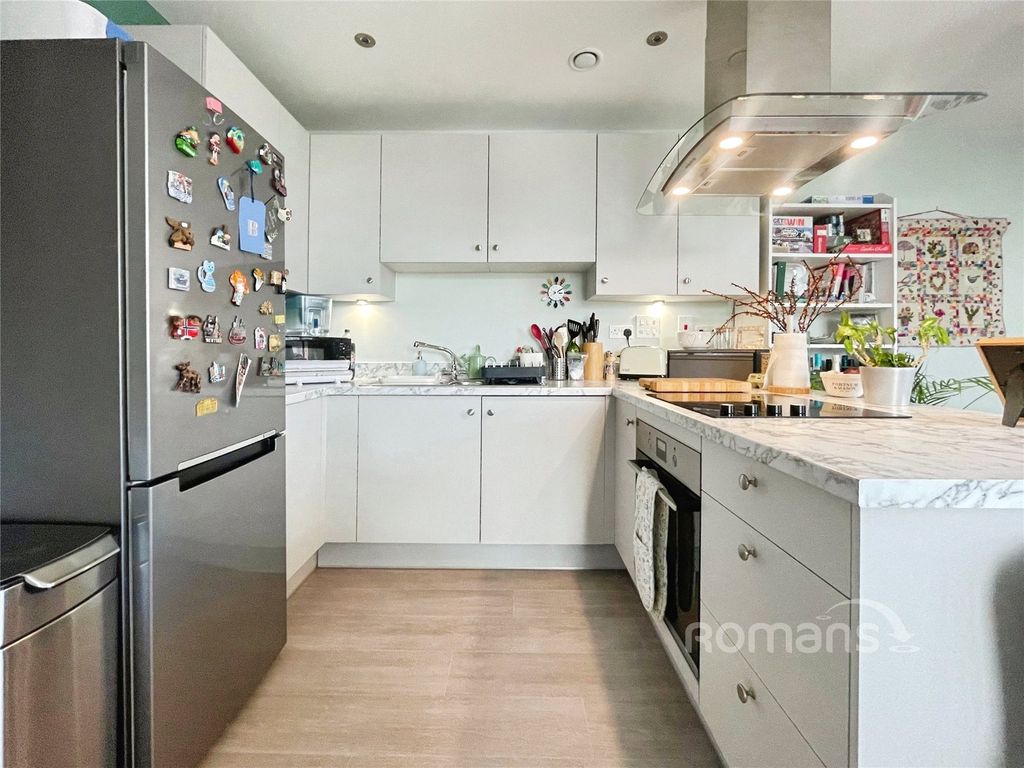 Property photo 3 of 10 Picture No. 05